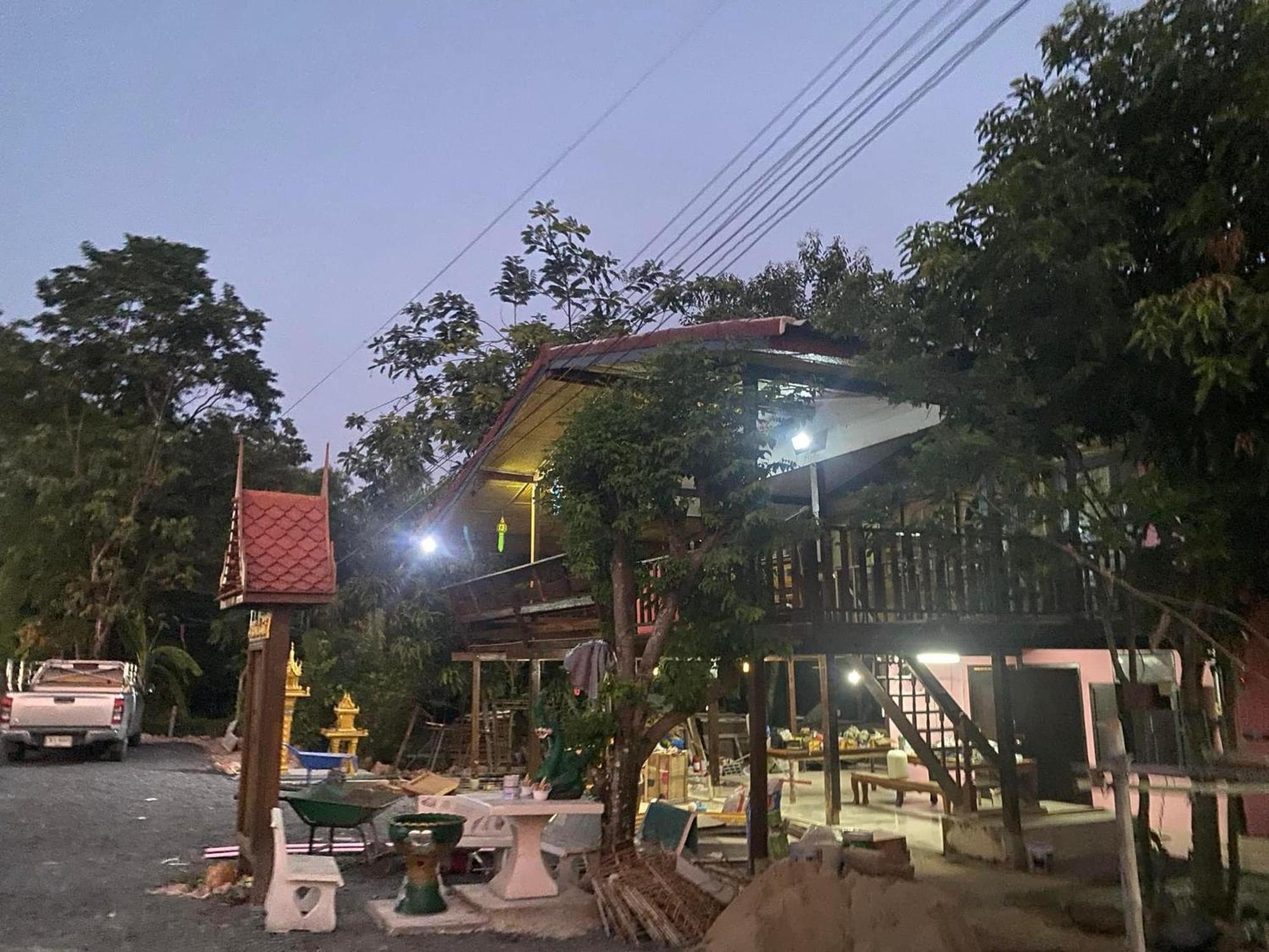 ลาวเวียงโฮมสเตย์ Nakhon Nayok Exterior photo